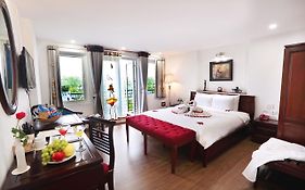 Hanoi Siva Luxury Hotel&Travel